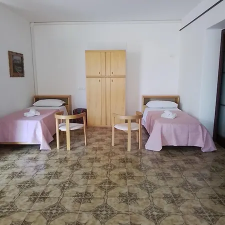 Le Fioriere Apartment *